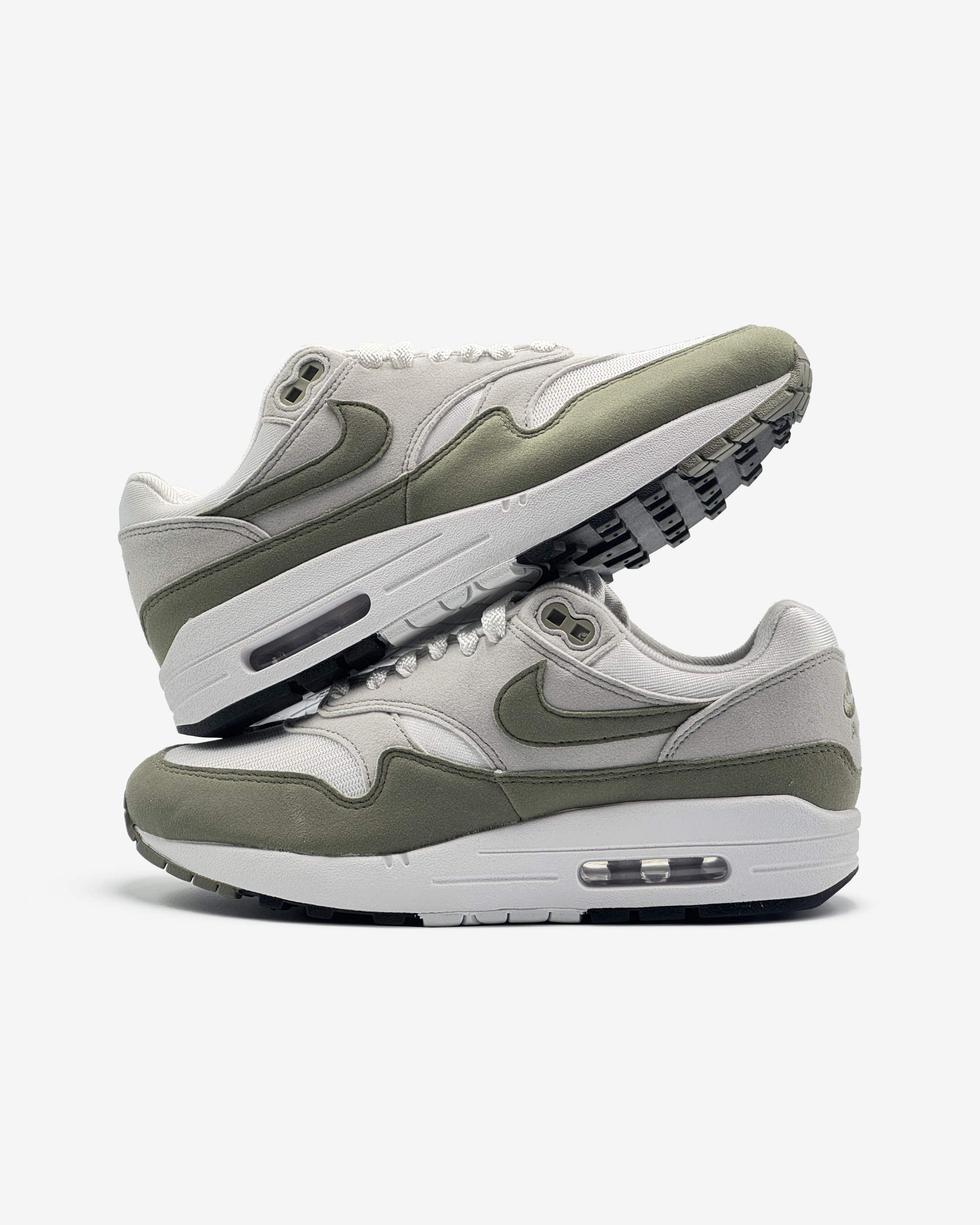Nike Air Max 1 Light Army